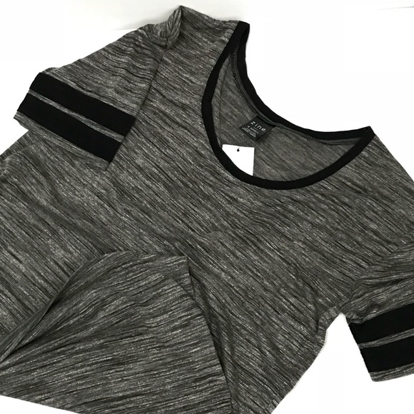 heather grey & black football like tee - Picture 2 of 2